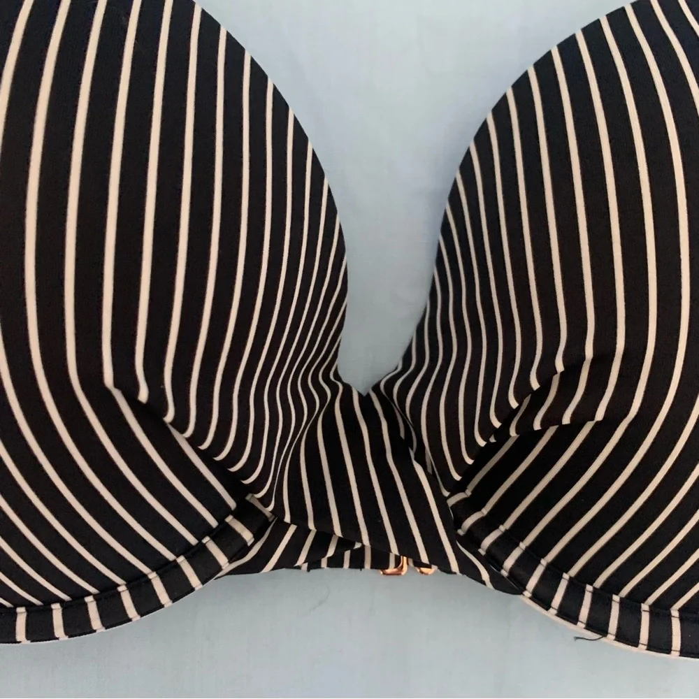 Shade & Shore 34D Black & White Padded Bikini Swim Top EUC - Picture 2 of 8